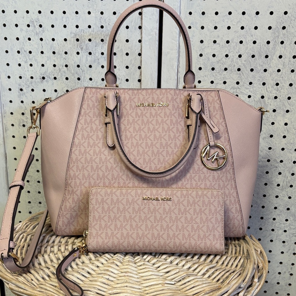 Michael Kors leather set